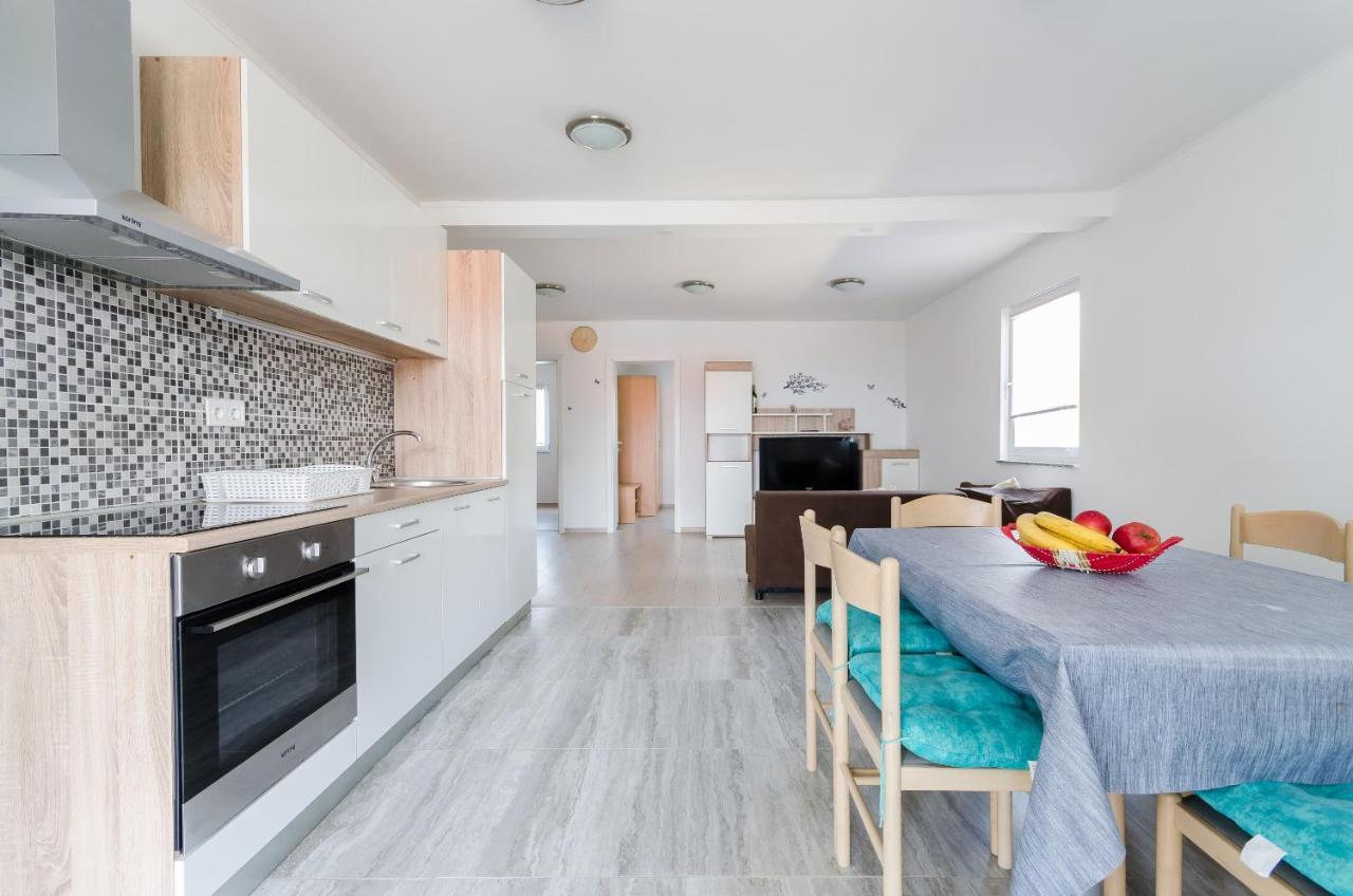 Apartments Ester Lopar Zewnętrze zdjęcie