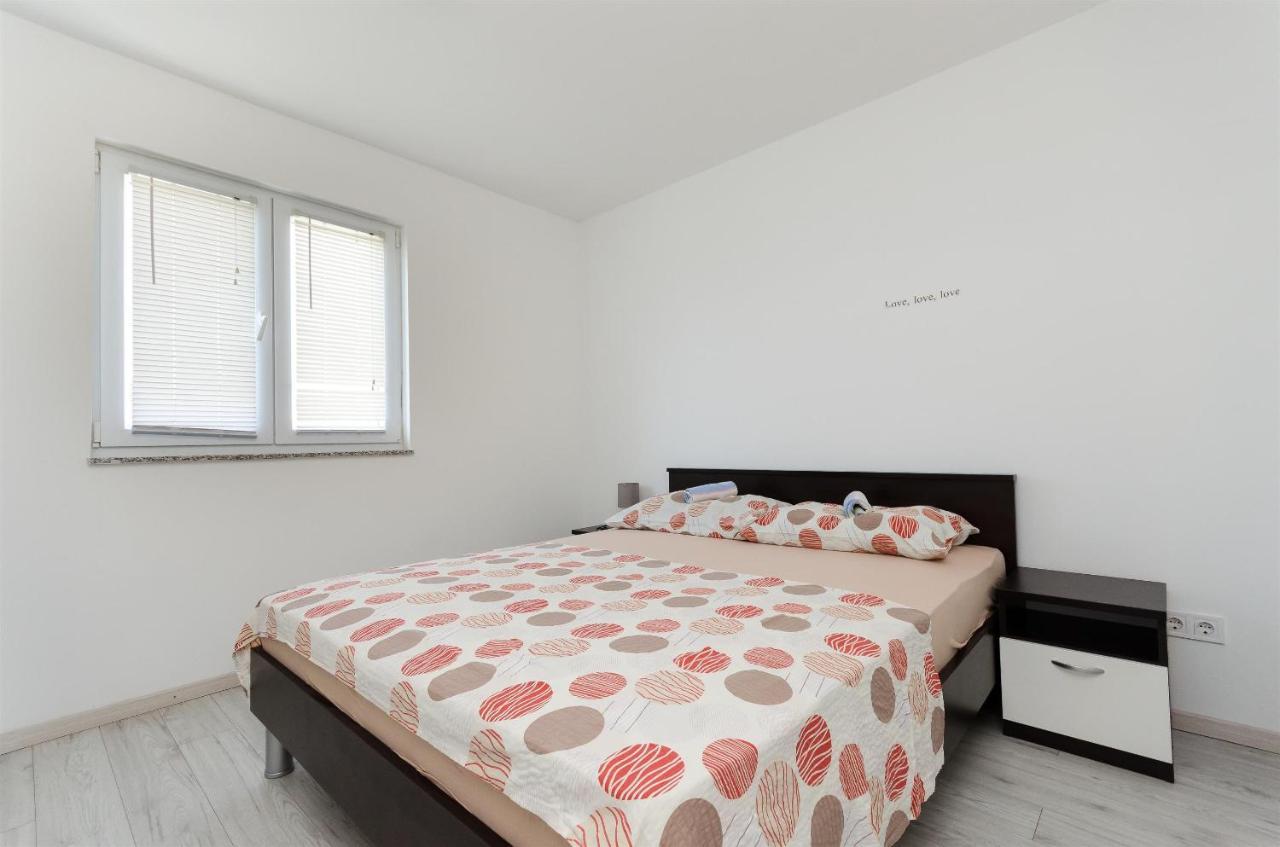 Apartments Ester Lopar Zewnętrze zdjęcie